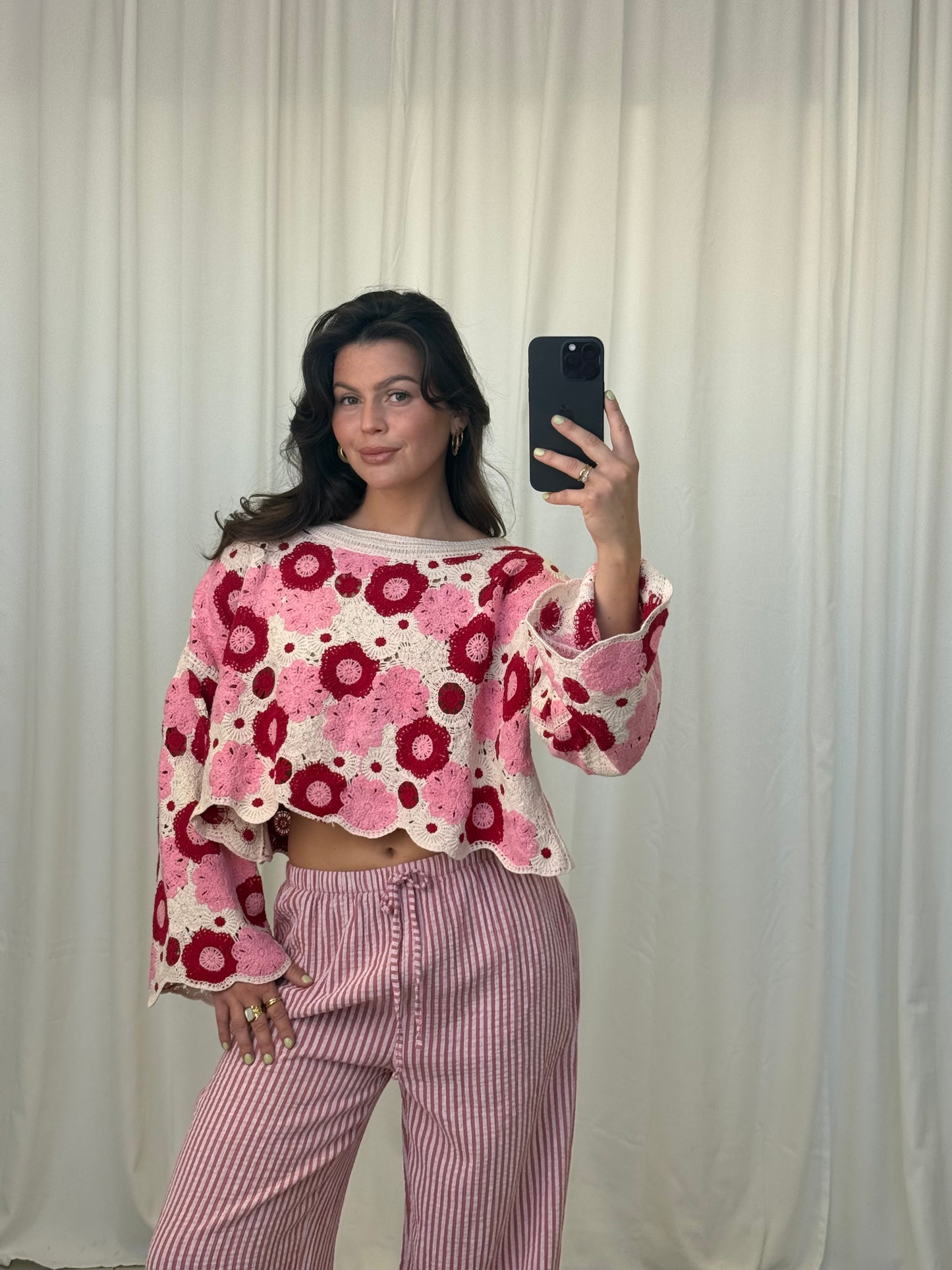 crochet blumen pullover rosa rot creme häkeln Oberteil