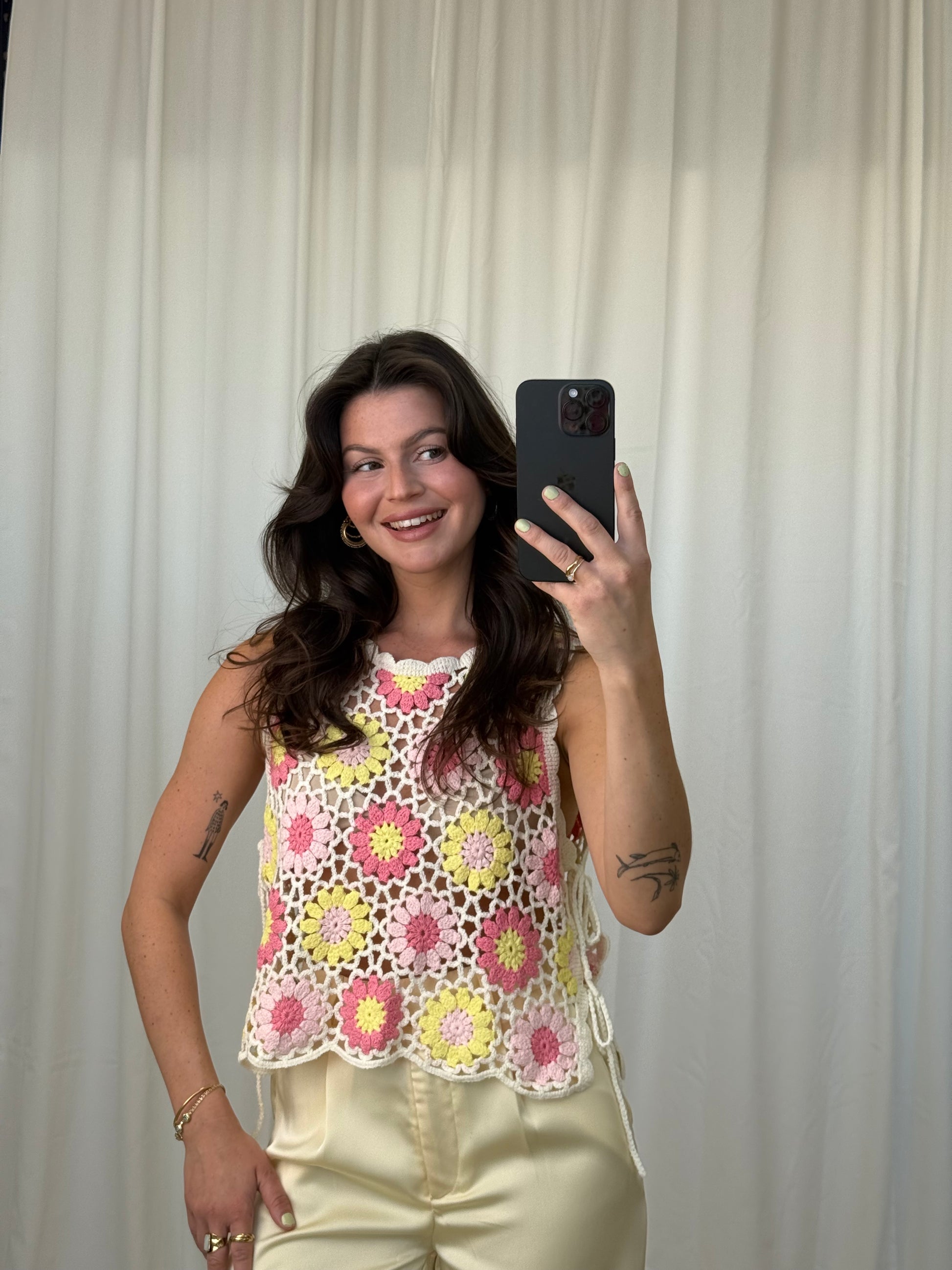 Gehäkeltes Blumen top in rosa gelb creme Damen