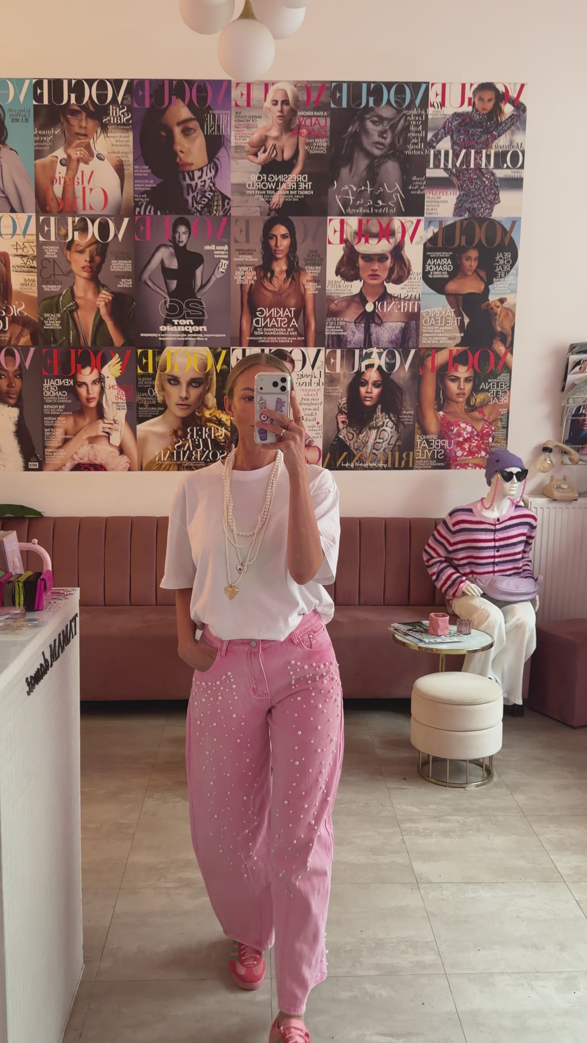 Damen Jeans getragen casual chic Look